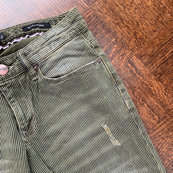Nanette Lepore Nolita Skinny lightweight jeans. Size 2 - Picture 6 of 12